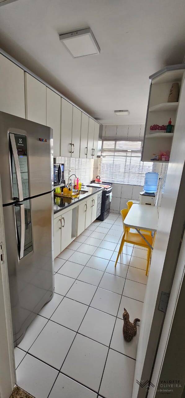 Apartamento à venda com 2 quartos, 70m² - Foto 5