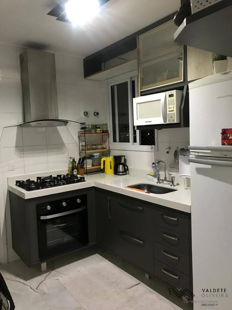 Apartamento à venda com 2 quartos, 75m² - Foto 9