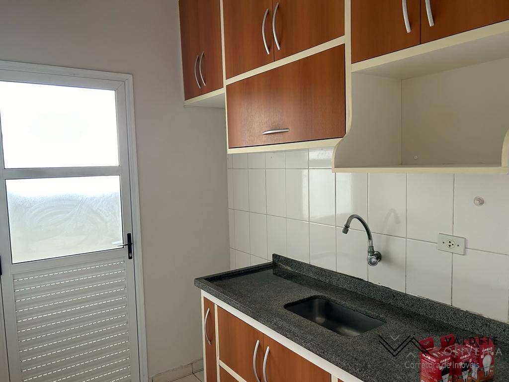 Apartamento à venda com 2 quartos, 56m² - Foto 4