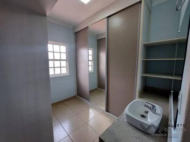 Casa à venda com 3 quartos, 259m² - Foto 5