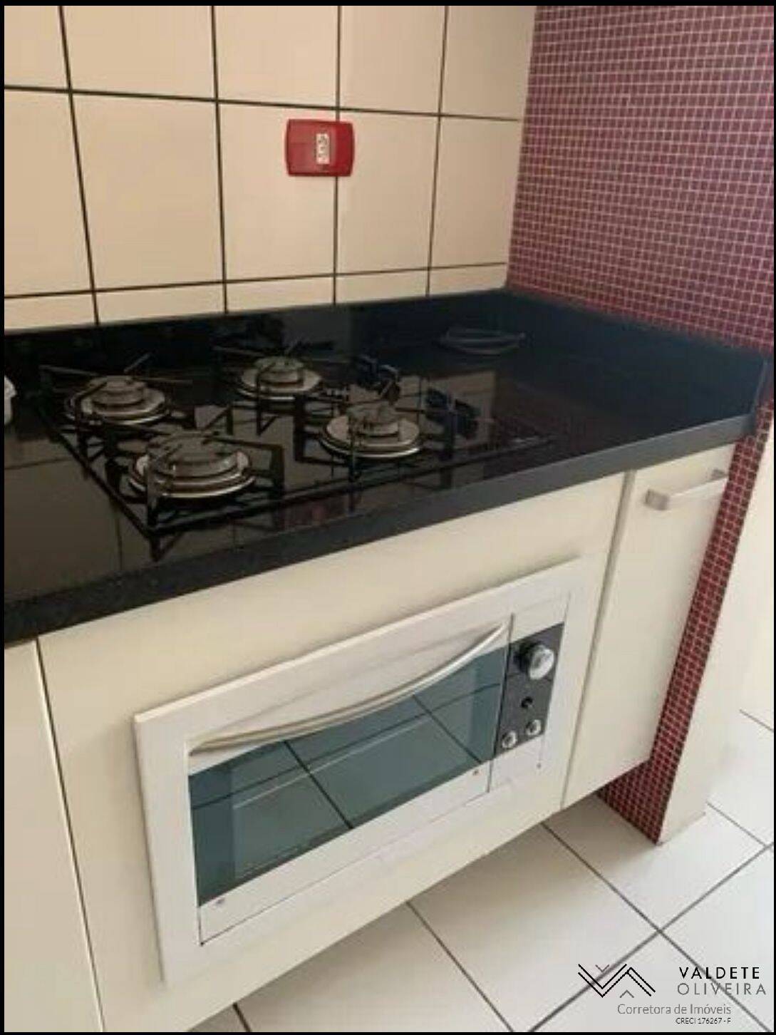 Apartamento à venda com 3 quartos, 90m² - Foto 3