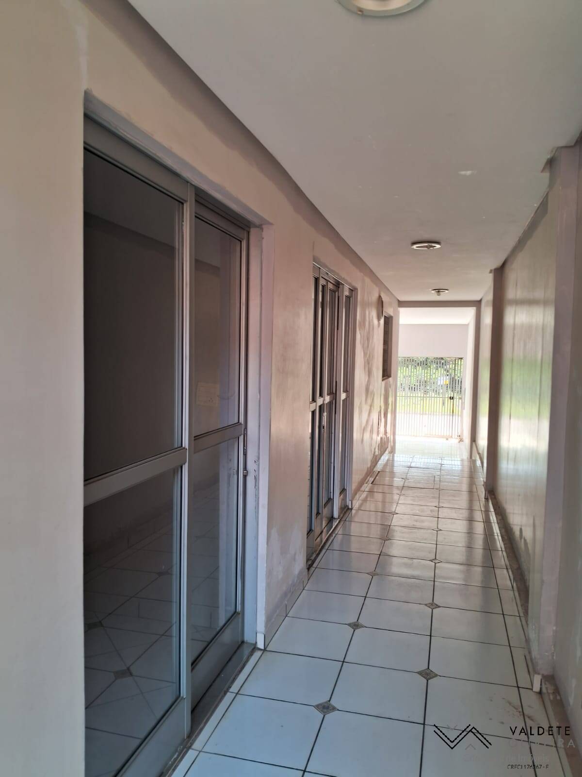 Casa à venda com 4 quartos, 240m² - Foto 5