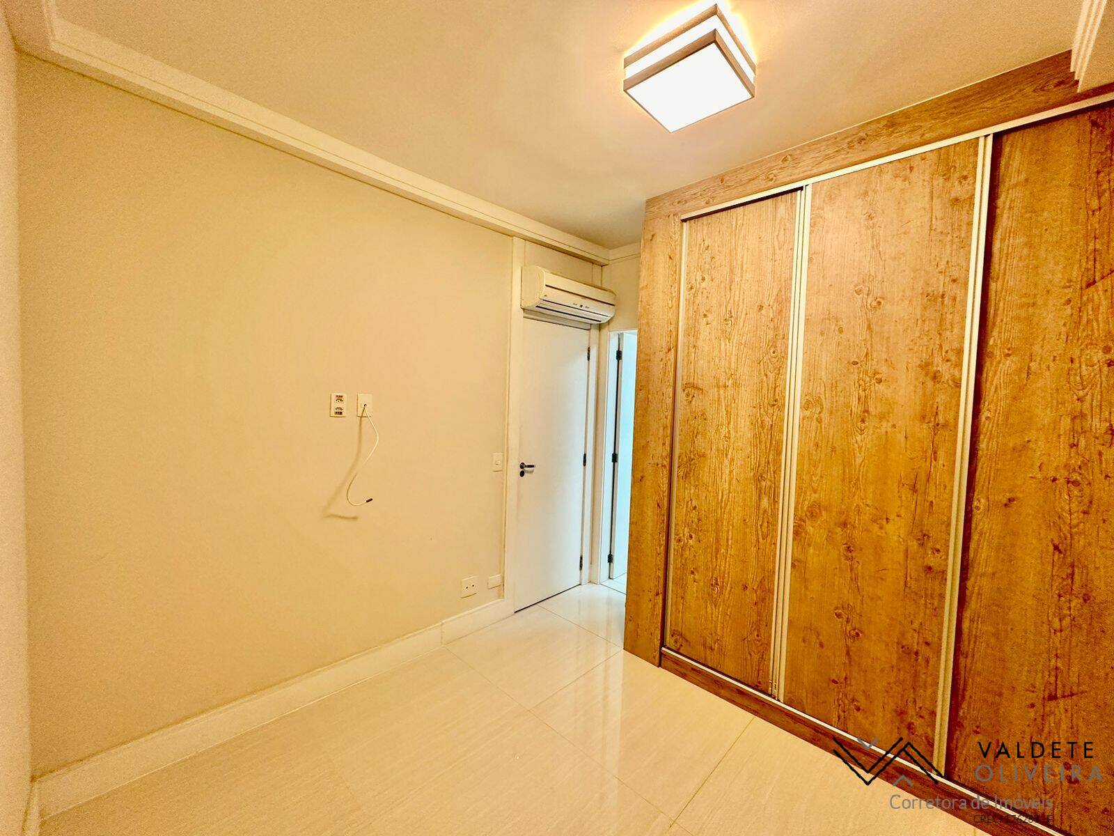 Apartamento à venda com 3 quartos, 156m² - Foto 8