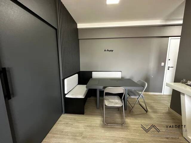 Apartamento à venda com 2 quartos, 77m² - Foto 6