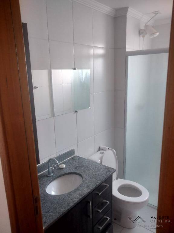 Apartamento à venda com 2 quartos, 65m² - Foto 4