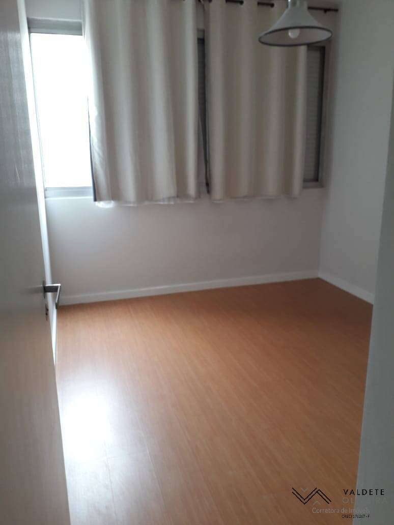 Apartamento à venda com 1 quarto, 50m² - Foto 2