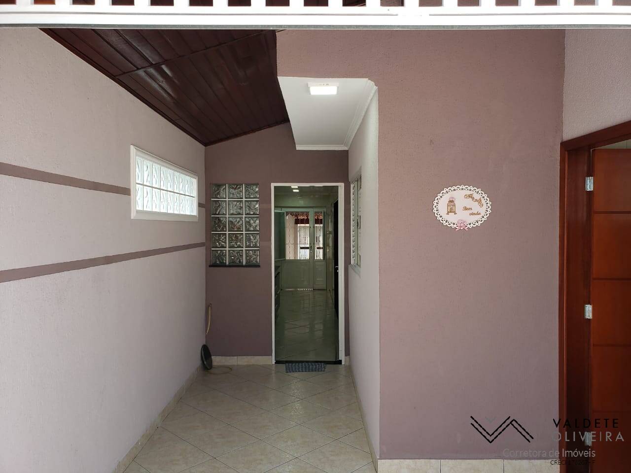 Casa à venda com 2 quartos, 90m² - Foto 8