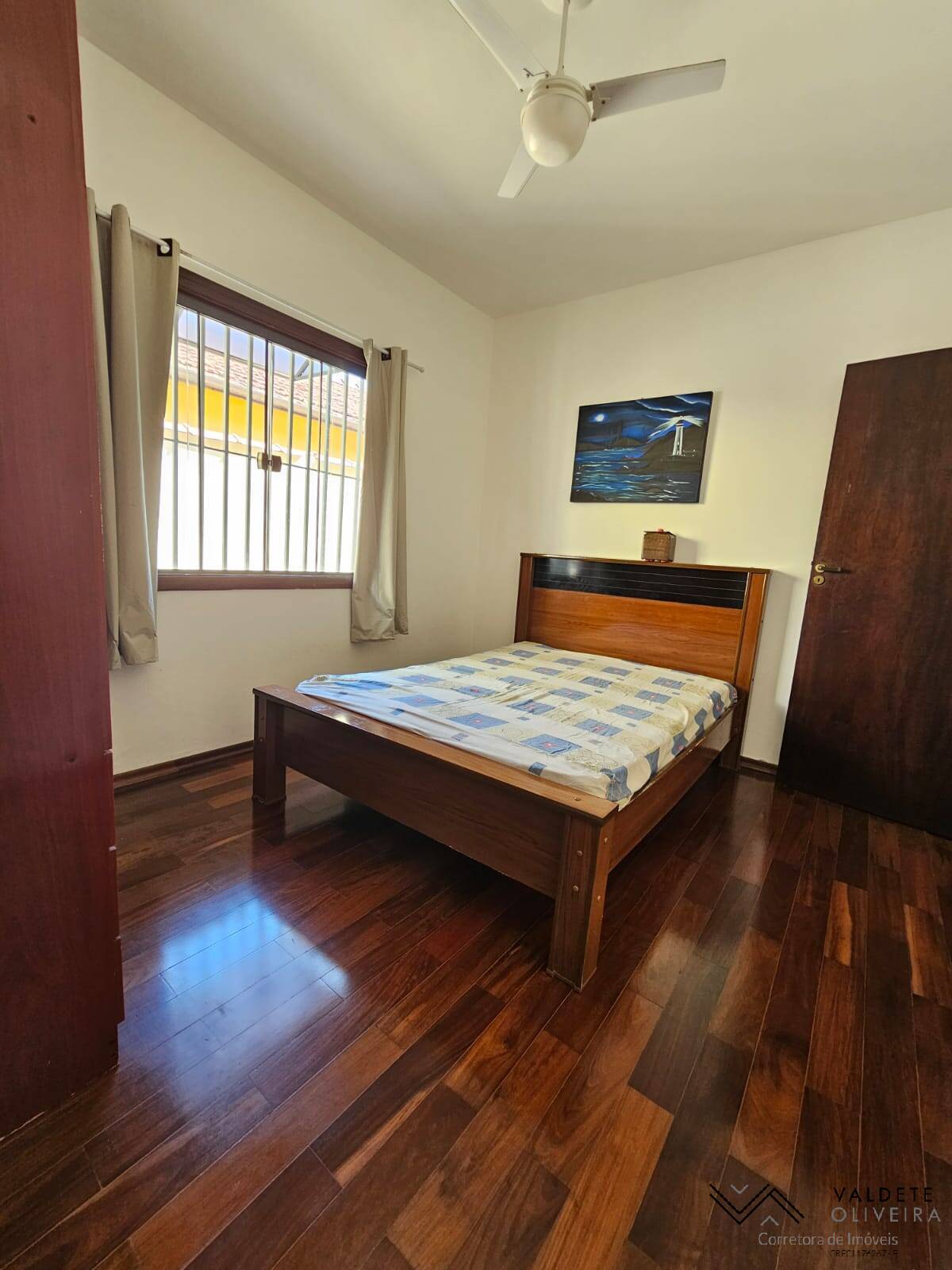 Casa à venda com 2 quartos, 180m² - Foto 9