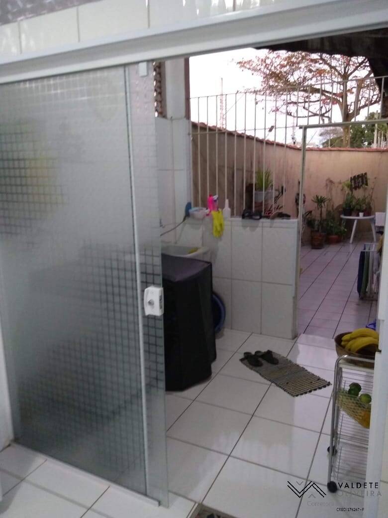 Casa à venda com 3 quartos, 80m² - Foto 6