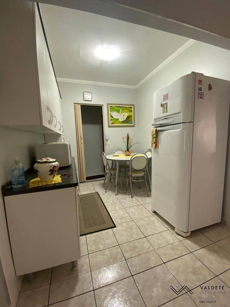 Casa à venda com 3 quartos, 80m² - Foto 4