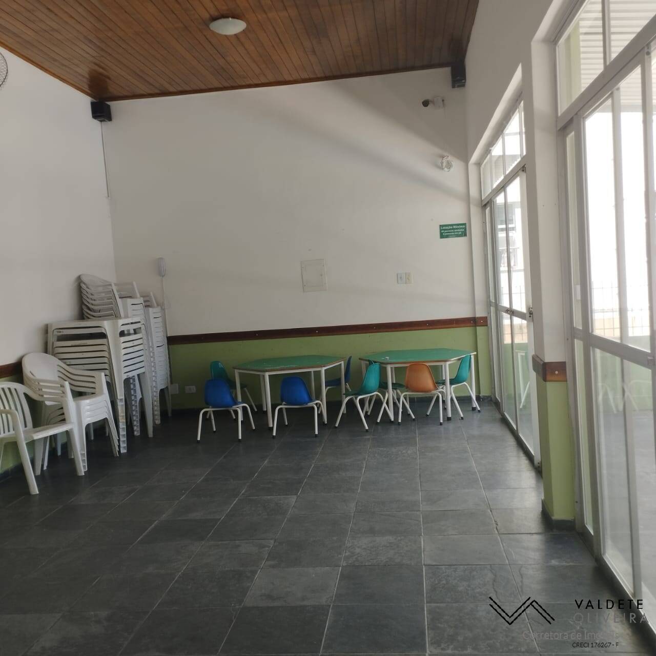 Apartamento à venda com 2 quartos, 47m² - Foto 3