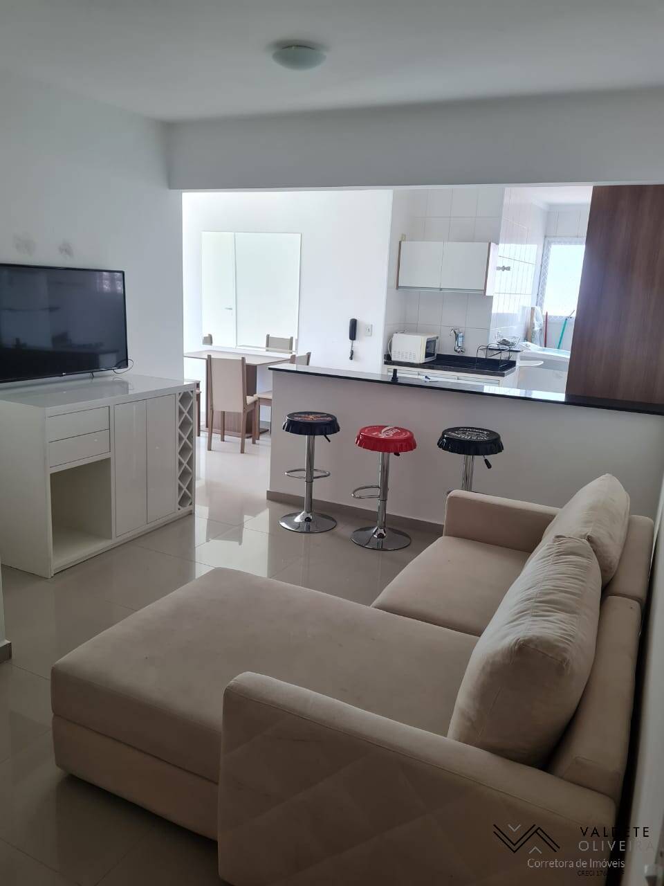 Apartamento à venda com 2 quartos, 76m² - Foto 1