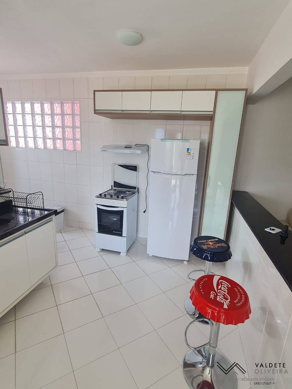 Apartamento à venda com 2 quartos, 76m² - Foto 3