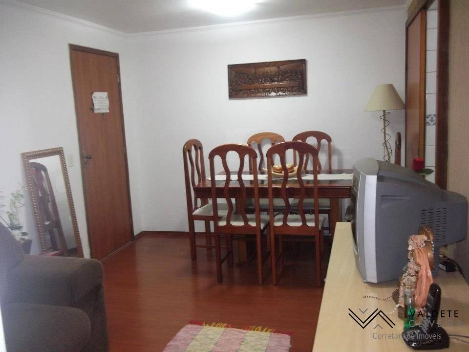 Apartamento à venda com 3 quartos, 60m² - Foto 2