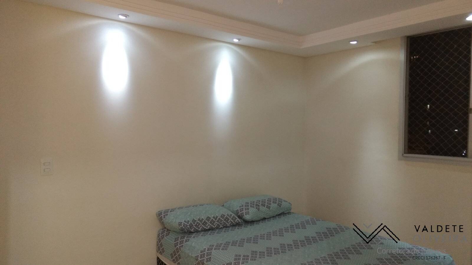 Apartamento à venda com 2 quartos, 60m² - Foto 5