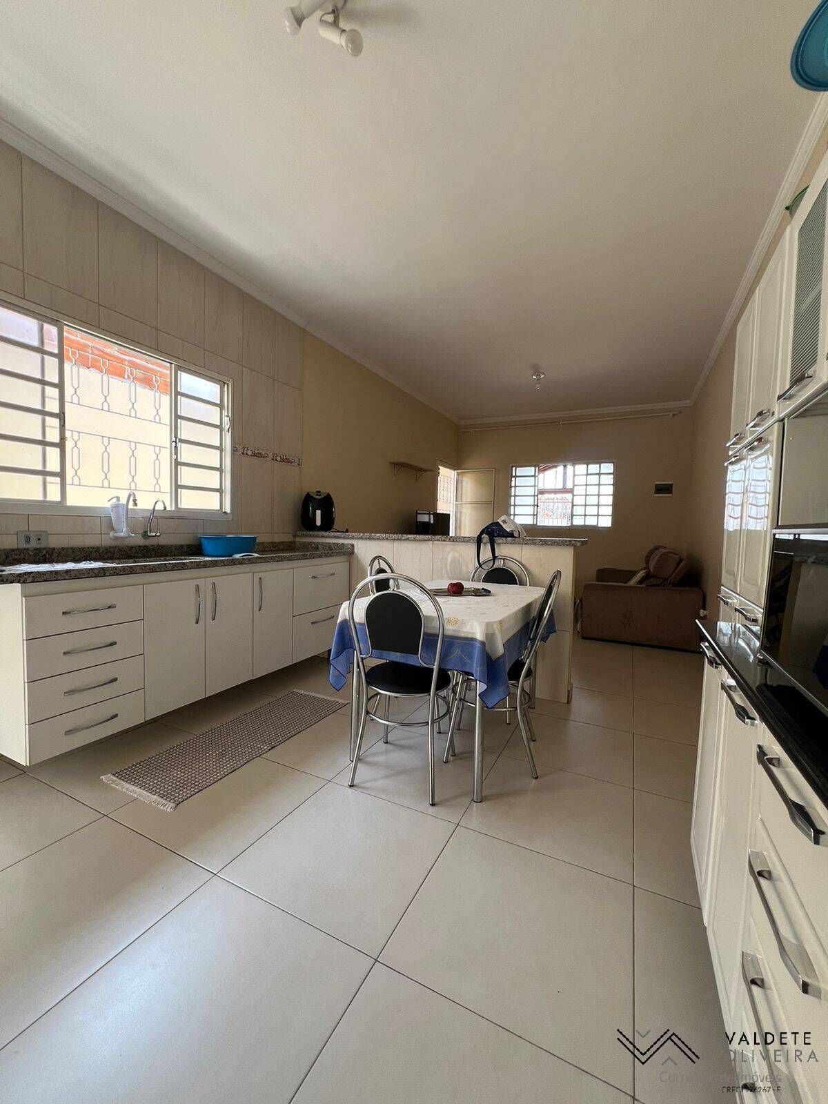 Casa à venda com 2 quartos, 150m² - Foto 6