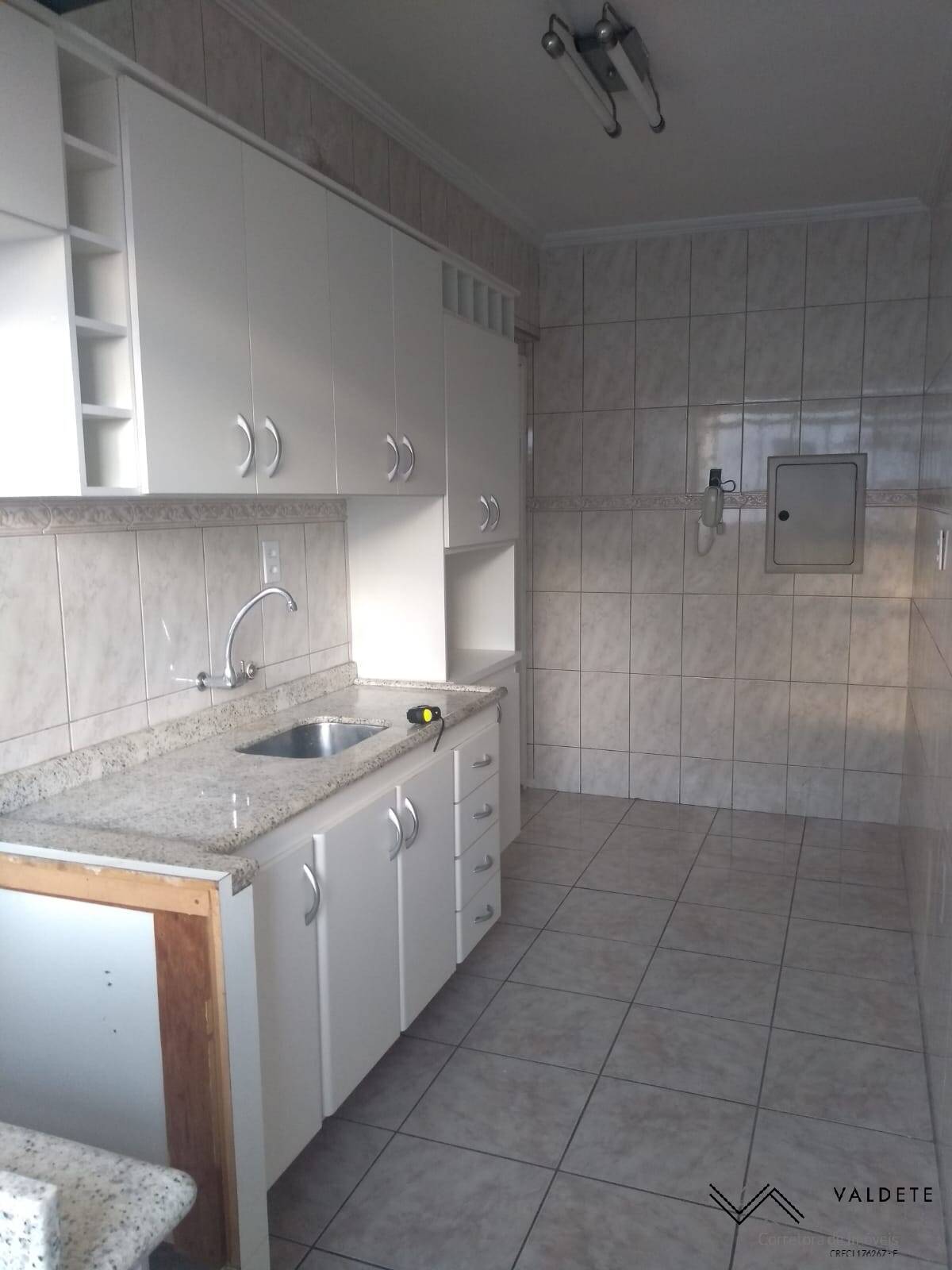 Apartamento à venda com 2 quartos, 57m² - Foto 4