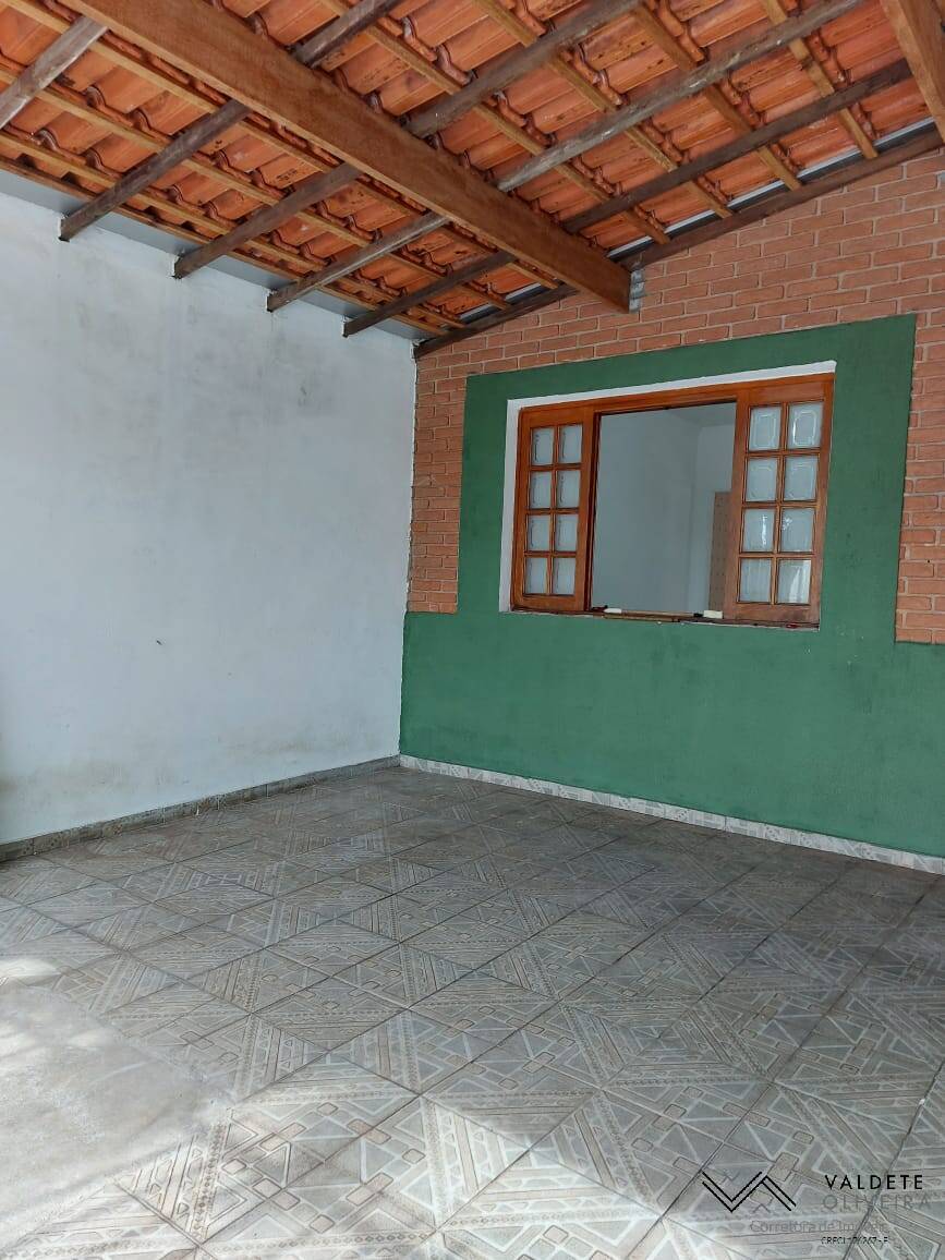 Casa à venda com 2 quartos, 150m² - Foto 1