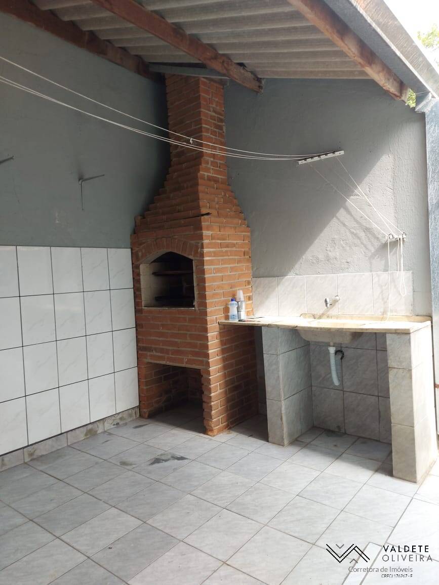 Casa à venda com 2 quartos, 150m² - Foto 3