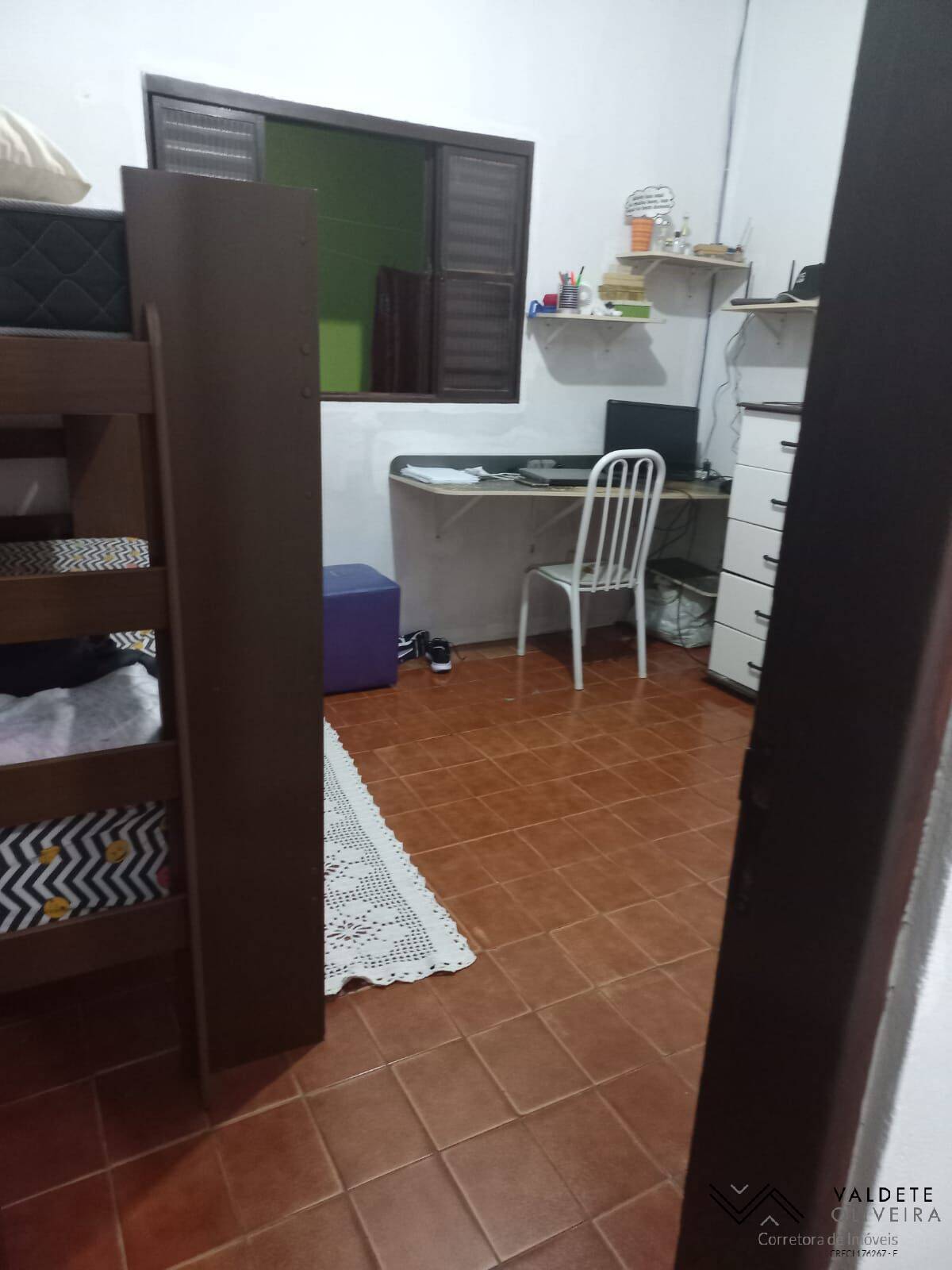 Casa à venda com 2 quartos, 150m² - Foto 2