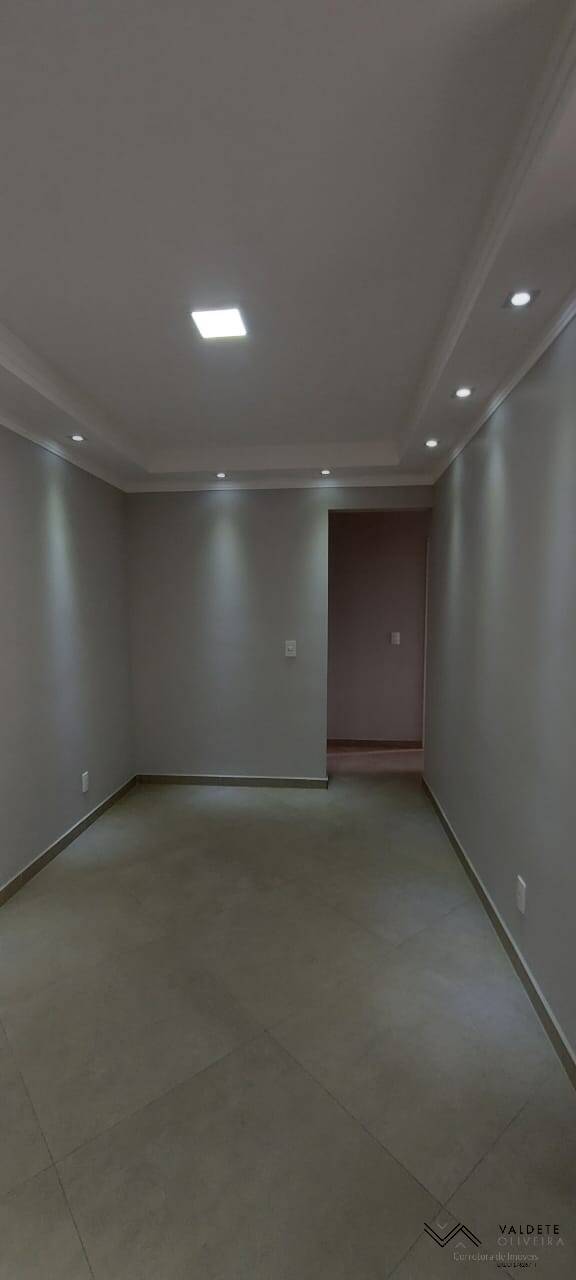 Apartamento à venda com 2 quartos, 75m² - Foto 13