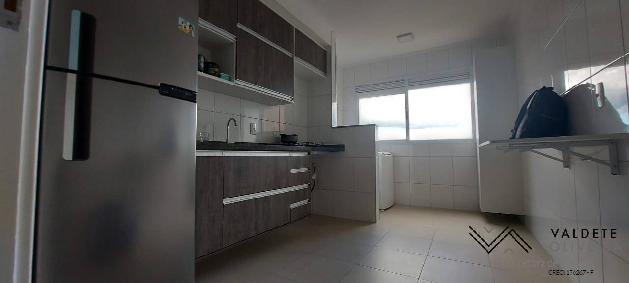 Apartamento à venda com 2 quartos, 75m² - Foto 17