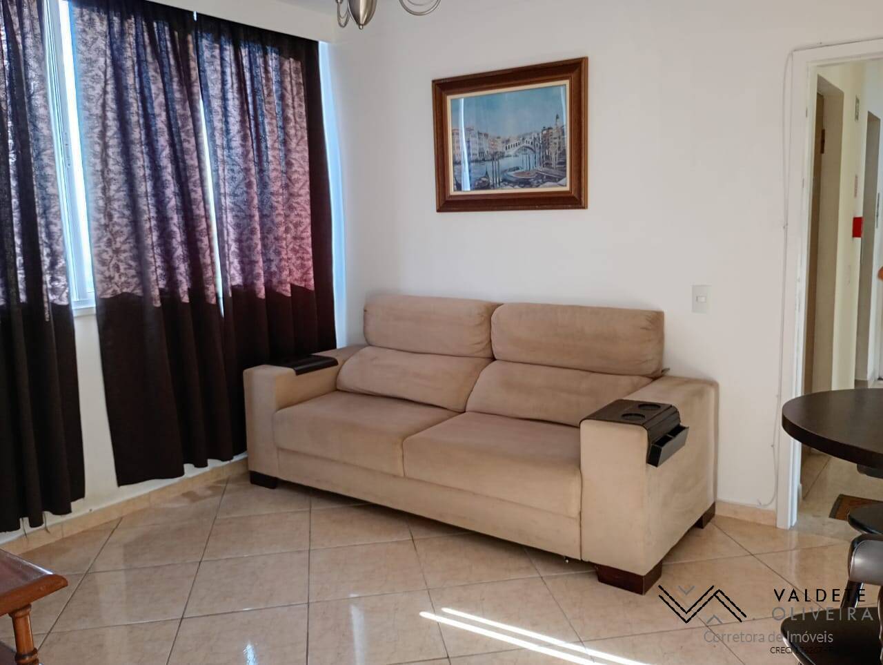 Apartamento à venda com 1 quarto, 45m² - Foto 2