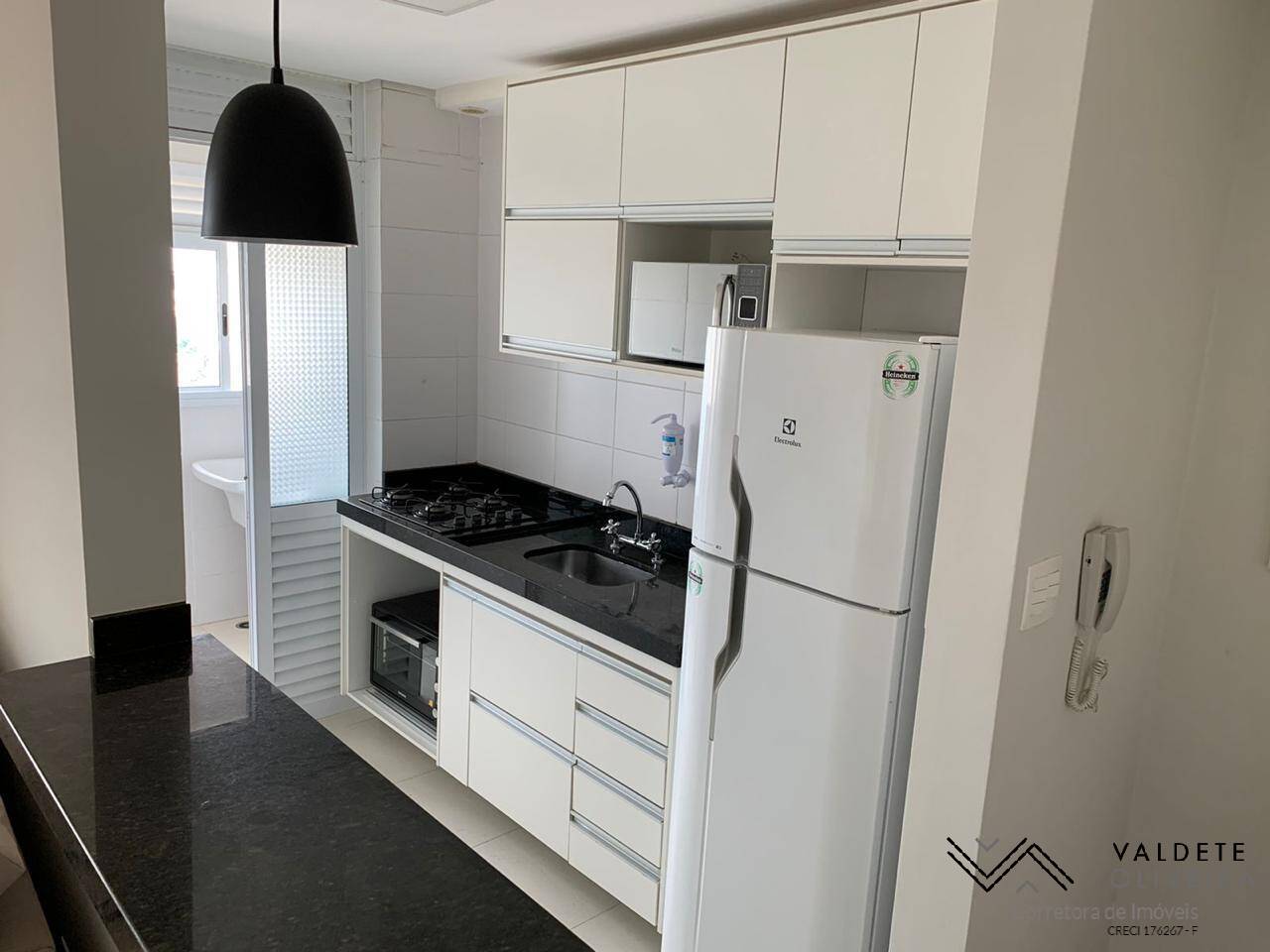 Apartamento à venda com 2 quartos, 60m² - Foto 3