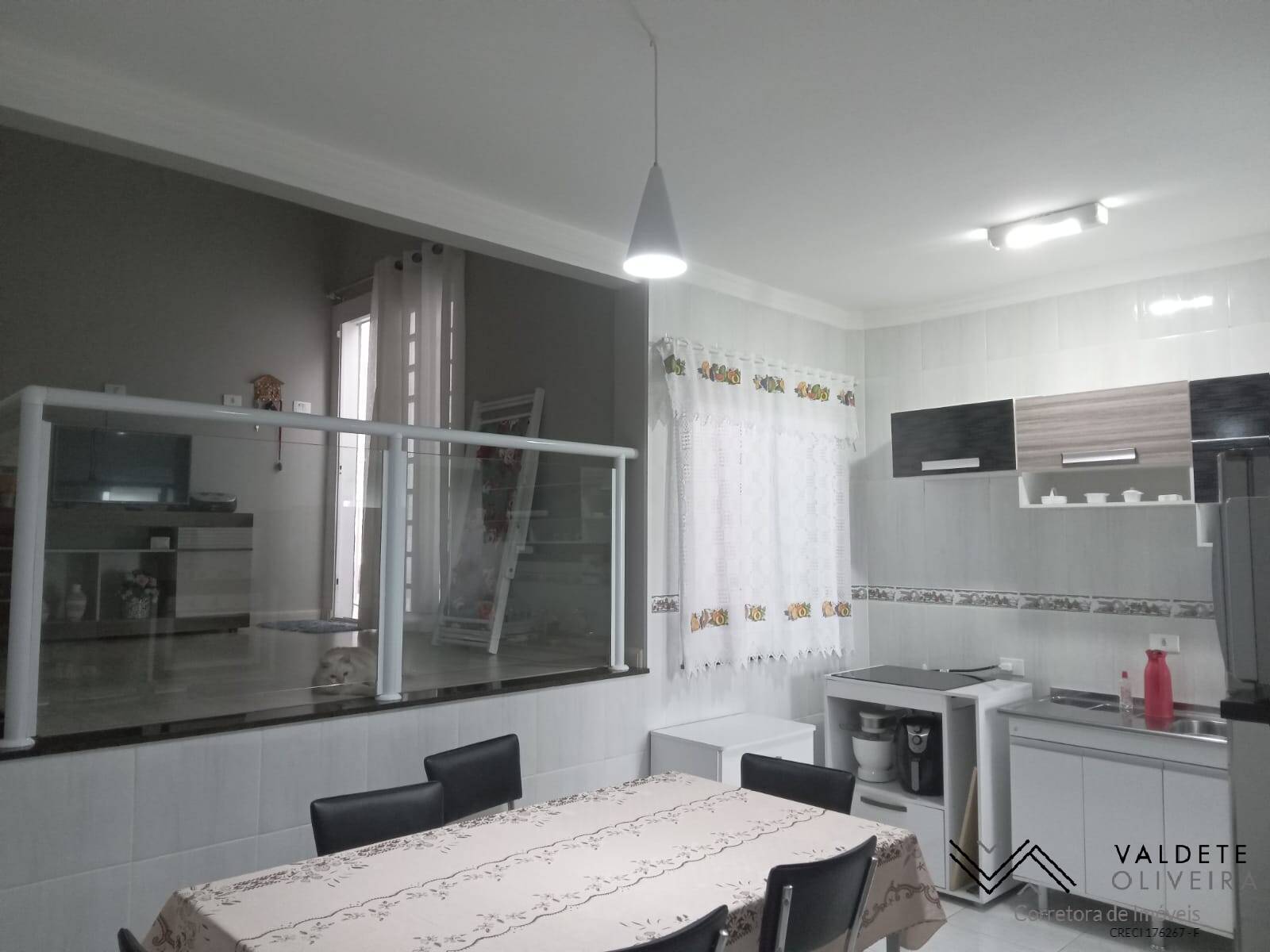 Casa à venda com 2 quartos, 164m² - Foto 1