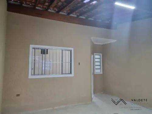 Casa à venda com 1 quarto, 100m² - Foto 1