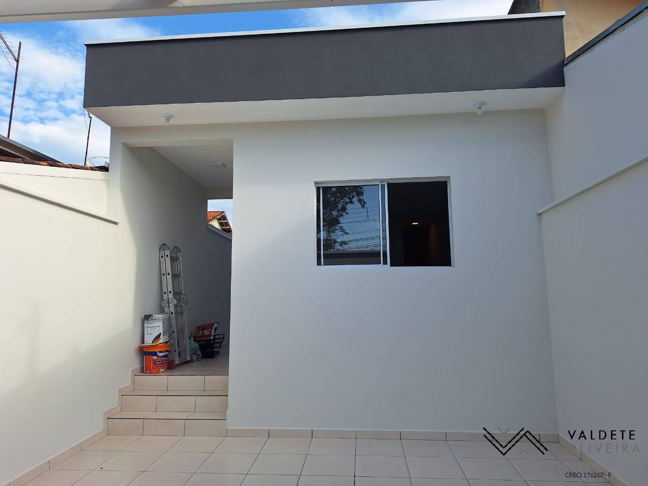 Casa à venda com 2 quartos, 125m² - Foto 1