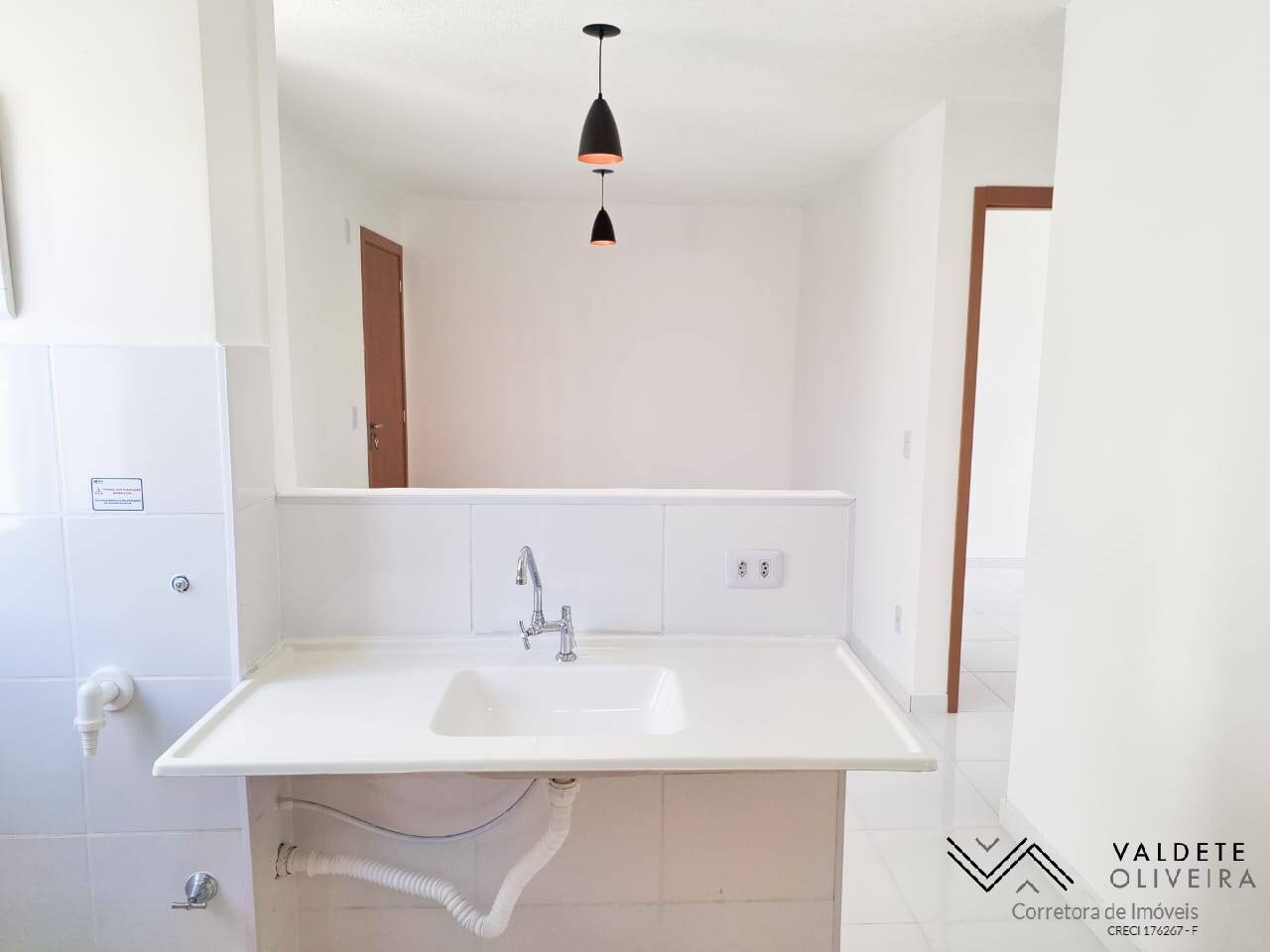 Apartamento à venda com 2 quartos, 40m² - Foto 11