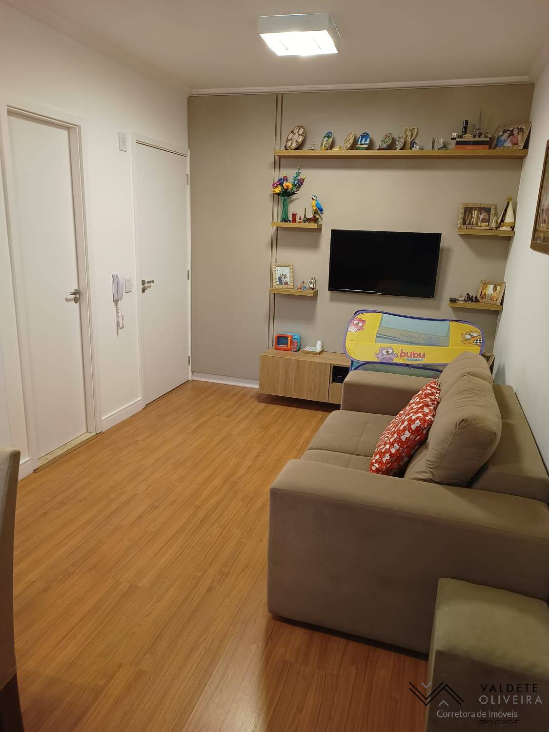 Apartamento à venda com 3 quartos, 76m² - Foto 2