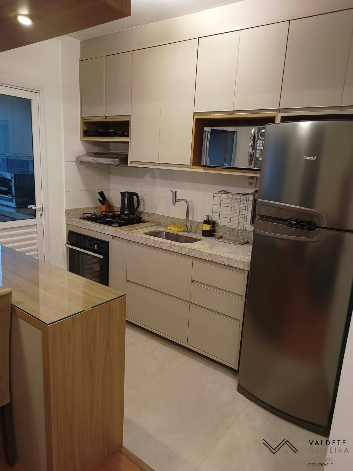 Apartamento à venda com 3 quartos, 76m² - Foto 3