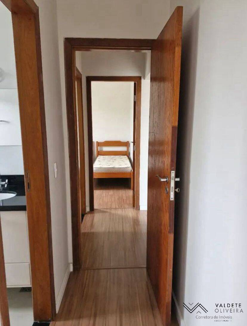 Apartamento à venda com 2 quartos, 81m² - Foto 2