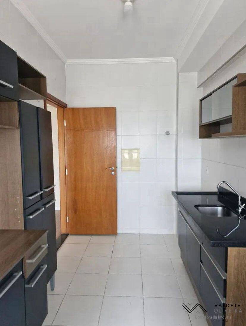 Apartamento à venda com 2 quartos, 81m² - Foto 3