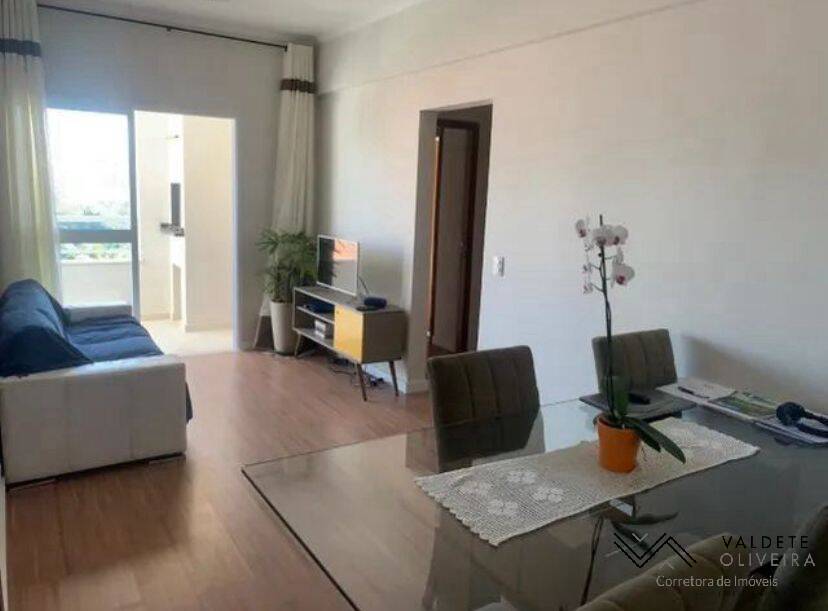 Apartamento à venda com 2 quartos, 81m² - Foto 1