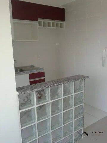 Apartamento à venda com 2 quartos, 45m² - Foto 2