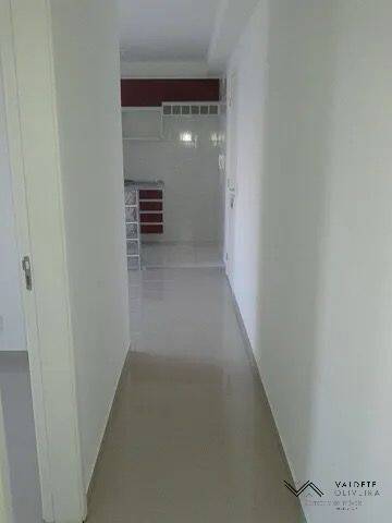 Apartamento à venda com 2 quartos, 45m² - Foto 4