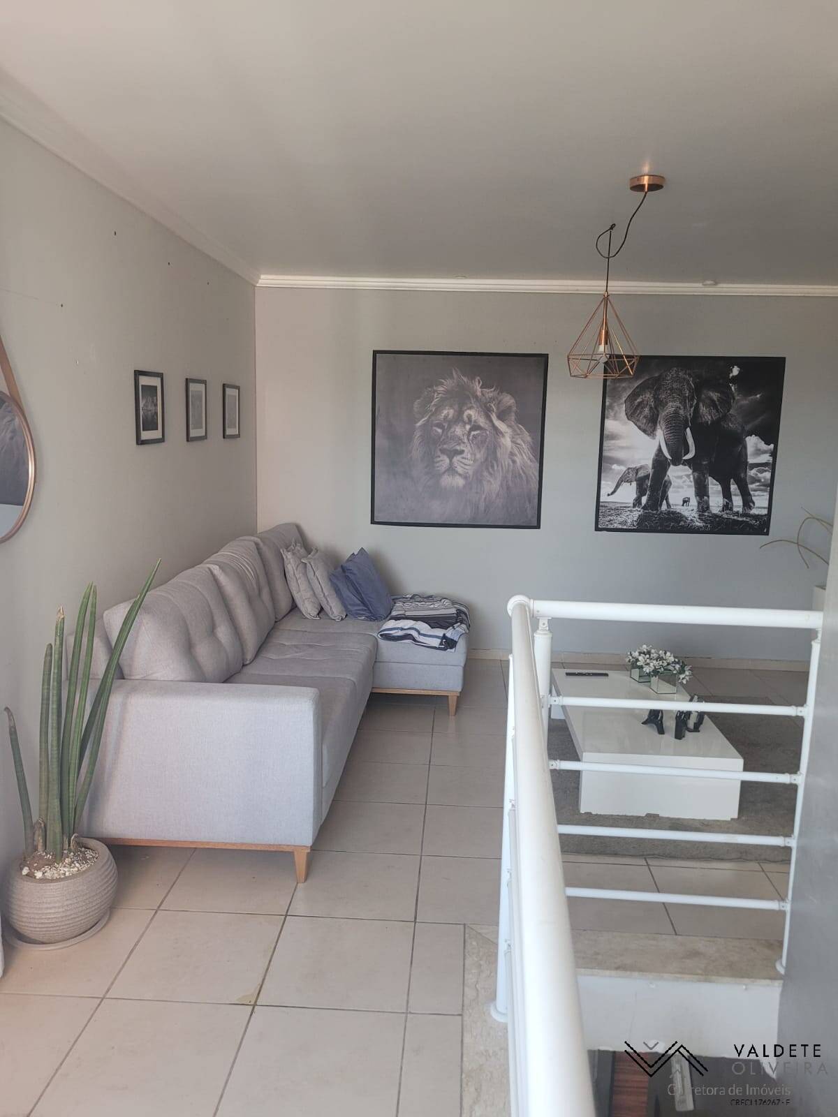 Apartamento à venda com 3 quartos, 180m² - Foto 2