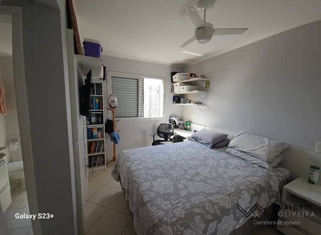 Apartamento à venda com 2 quartos, 68m² - Foto 4