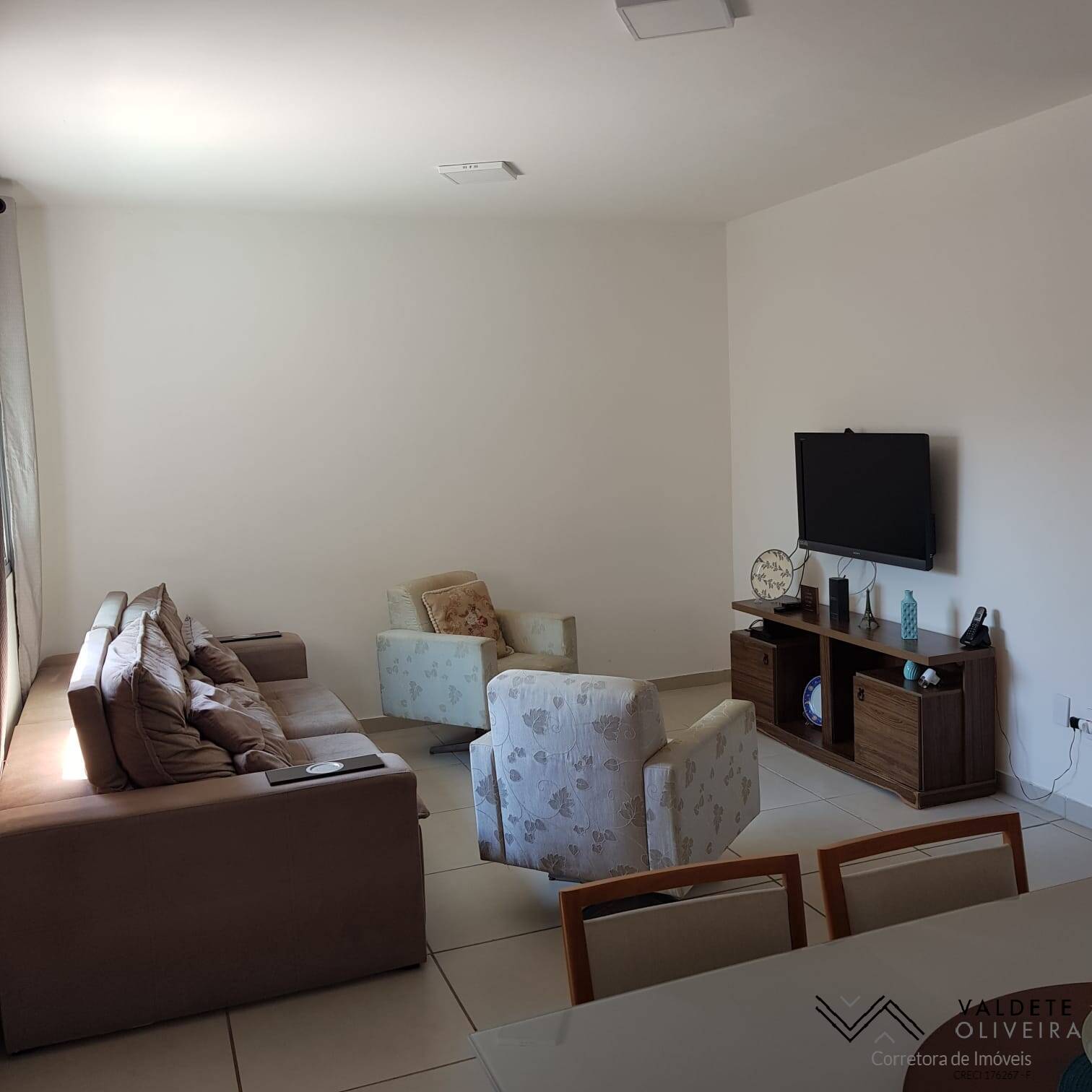 Casa à venda com 3 quartos, 140m² - Foto 1