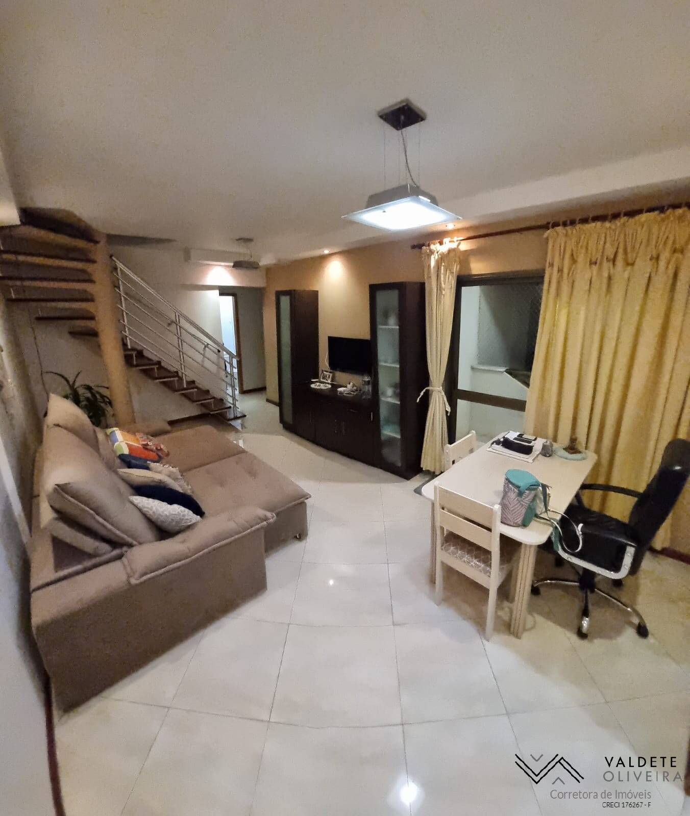 Apartamento à venda com 3 quartos, 150m² - Foto 1