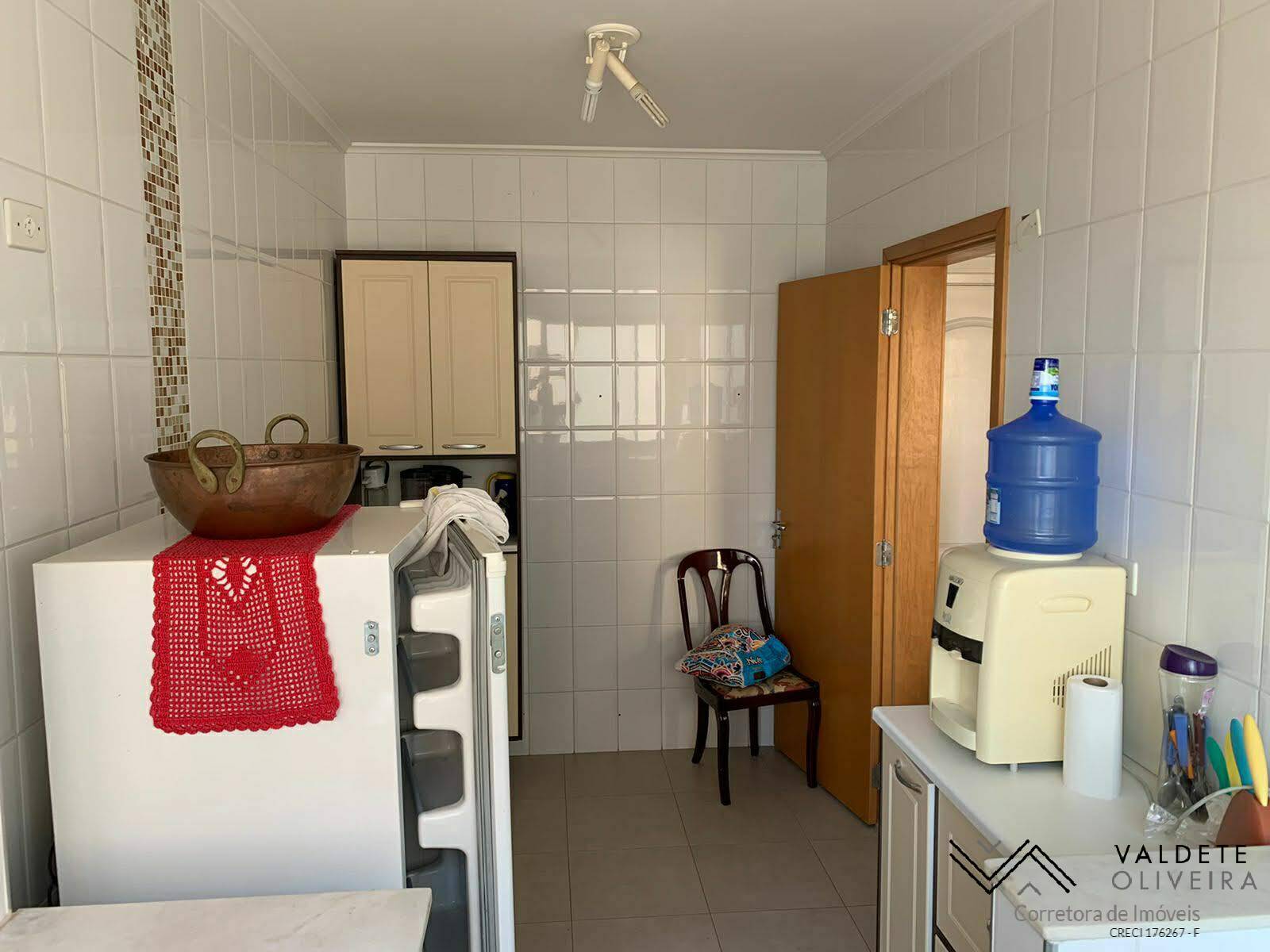 Apartamento à venda com 3 quartos, 150m² - Foto 5