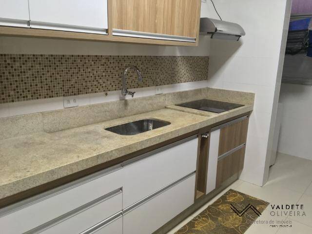 Apartamento à venda com 3 quartos, 97m² - Foto 4