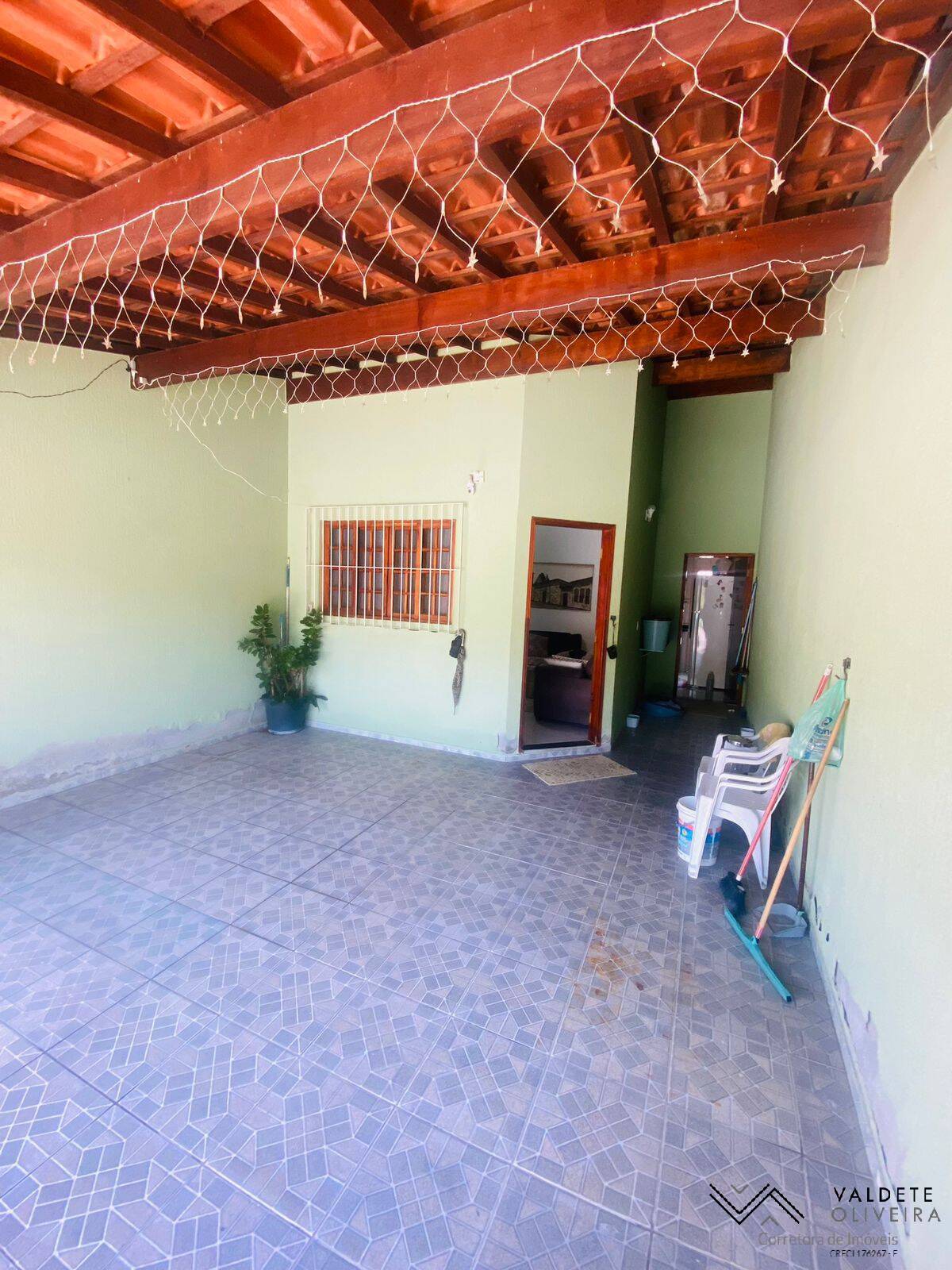 Casa à venda com 2 quartos, 122m² - Foto 1