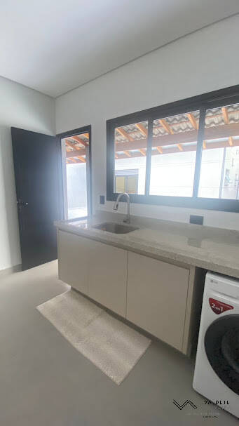 Casa à venda com 3 quartos, 243m² - Foto 15