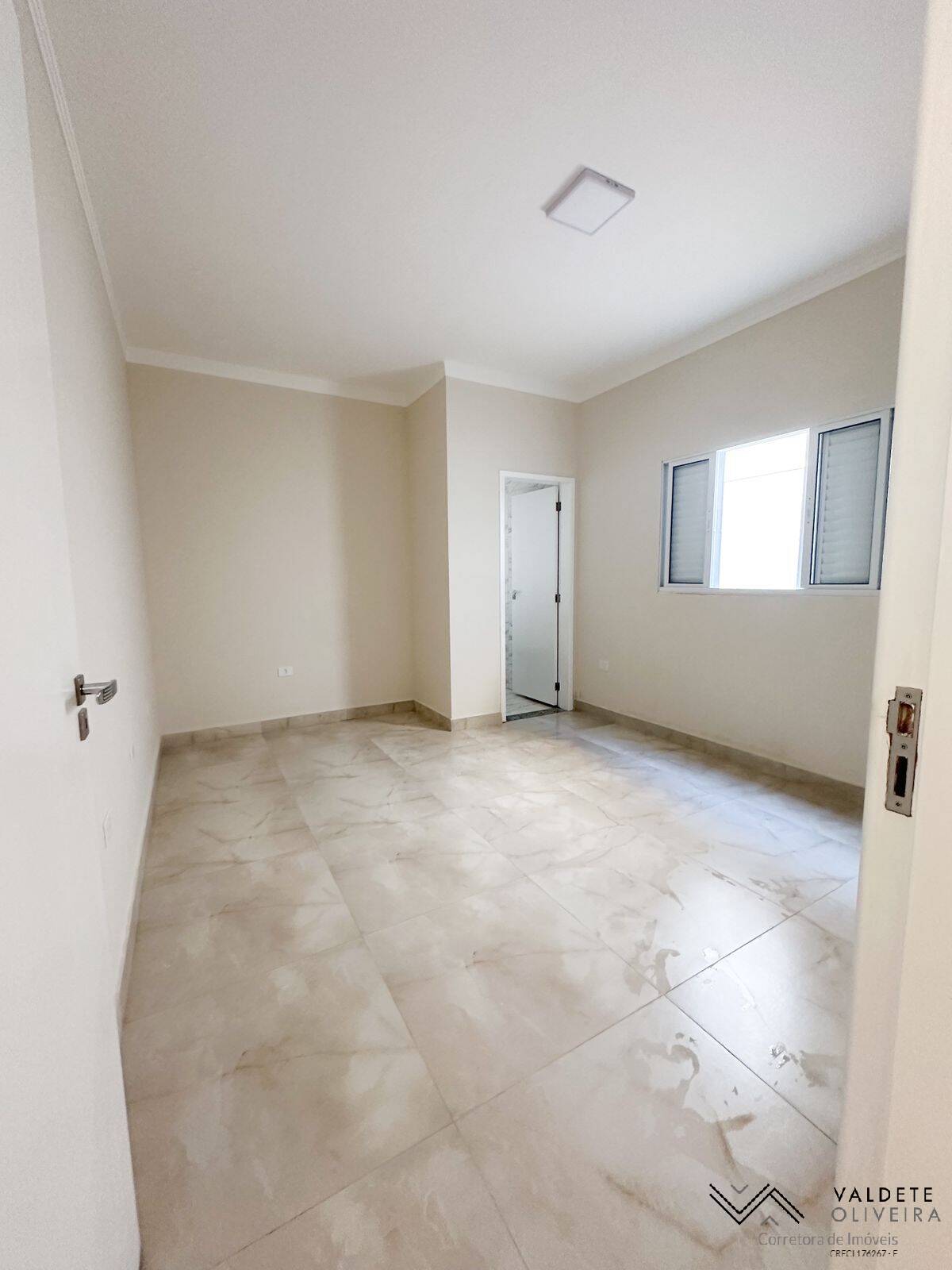 Casa à venda com 3 quartos, 143m² - Foto 5