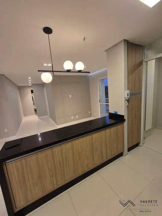 Apartamento à venda com 2 quartos, 63m² - Foto 1