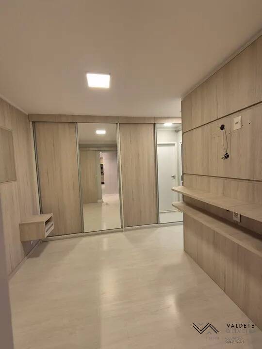 Apartamento à venda com 2 quartos, 63m² - Foto 4